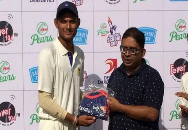 শূন্য রানে ৫ উইকেট নিয়ে বিশ্ব রেকর্ড!