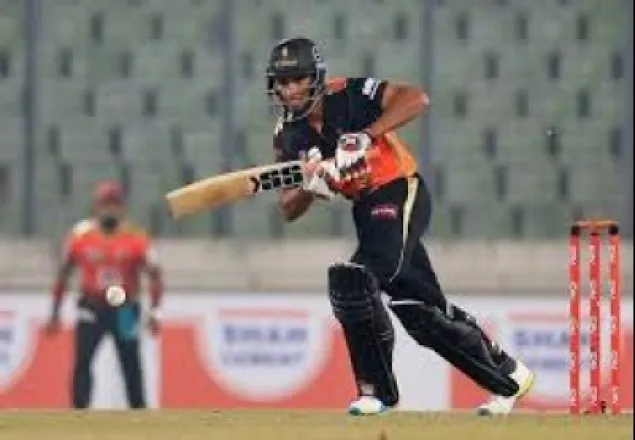 ১৪২ রানের লক্ষ্যে ব্যাট করছে কুমিল্লা