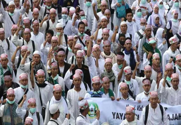 জাকার্তায় লাখো মুসলিমের বিক্ষোভ