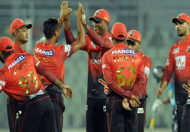 স্যামুয়েলসের দুর্দান্ত ব্যাটিংয়ে কুমিল্লার জয়
