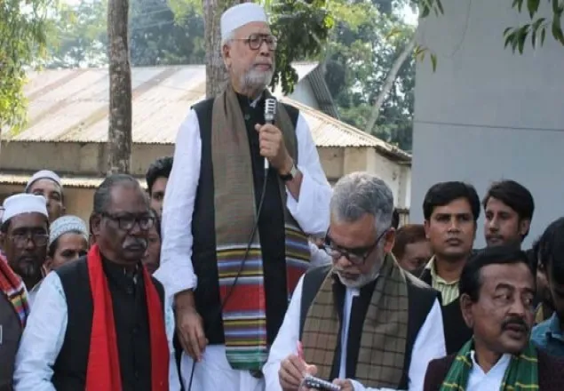 “এমপি মোসলেম রাজাকার সাক্ষী আমি বঙ্গবীর”