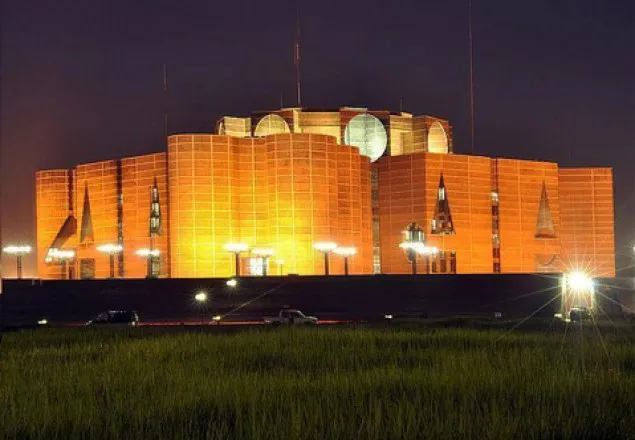 সংসদ ভবনে আতঙ্ক, গোলাগুলির গুঞ্জন