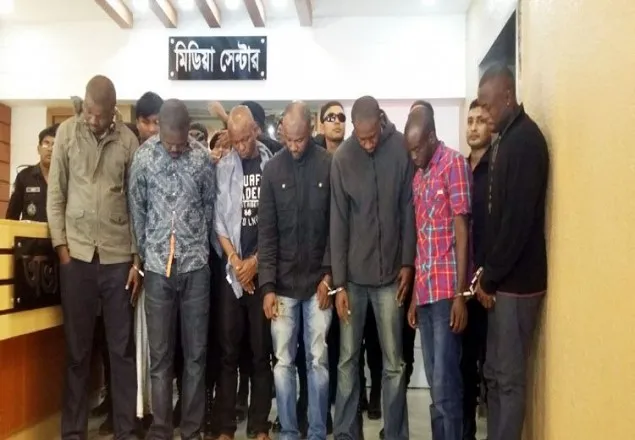 রাজধানীতে প্রতারণার অভিযোগে ৭ নাইজেরিয়ান আটক