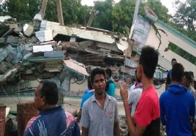  ইন্দোনেশিয়ায় ৬.৫ মাত্রা ভূমিকম্পে প্রাণহানি বেড়ে ৫৪
