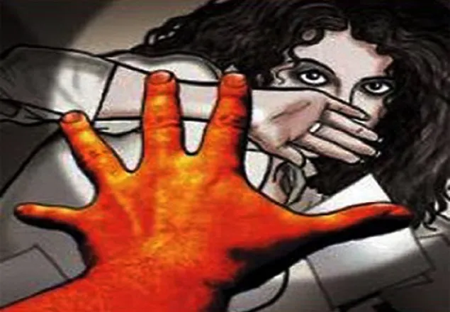 হাসপাতাল থেকে তুলে নিয়ে স্কুলছাত্রীকে গণধর্ষণ