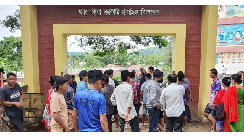 স্কুলের গেট ভেঙে পড়ে শিক্ষার্থীর মৃত্যু