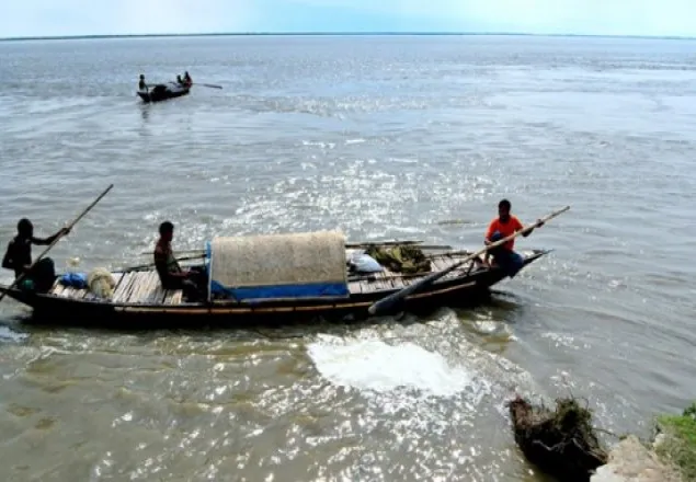 নাফ নদ থেকে ৬ জেলেকে ধরে নিয়ে গেছে বিজিপি