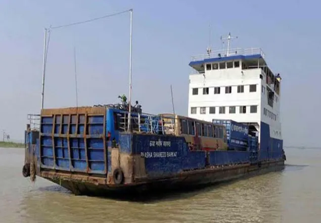 দৌলতদিয়া-পাটুরিয়ায় ফেরি চলাচল শুরু