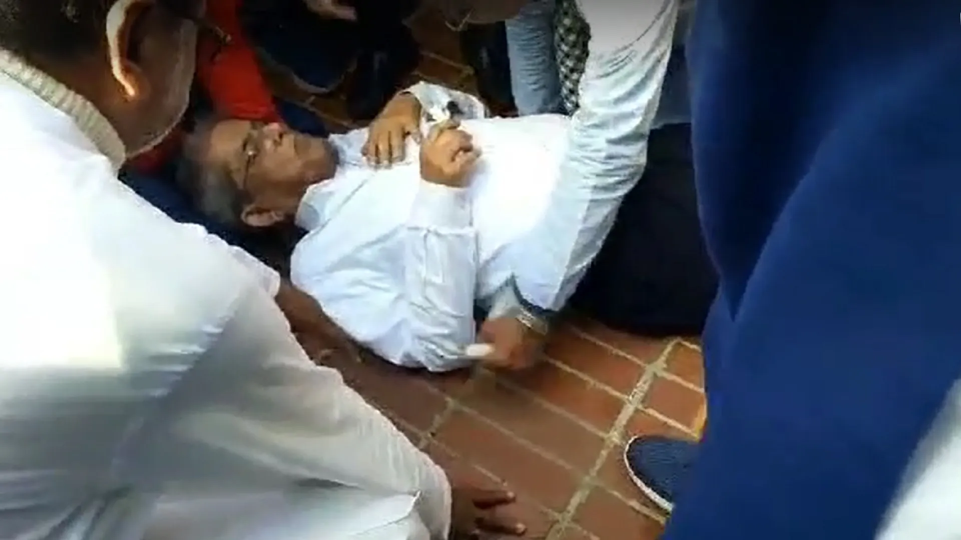 অসুস্থ হয়ে হাসপাতালে ভর্তি মির্জা ফখরুল