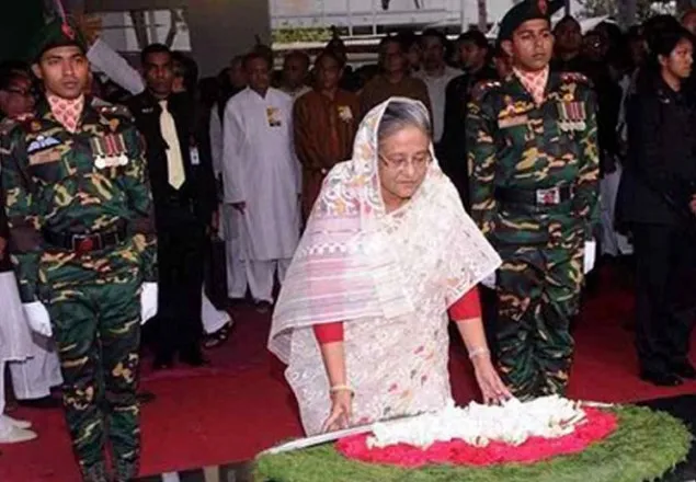 বঙ্গবন্ধুর প্রতিকৃতিতে শ্রদ্ধা জানিয়েছেন প্রধানমন্ত্রী