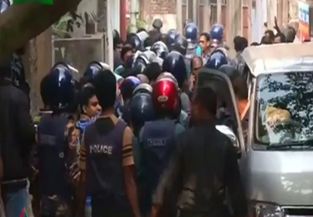 দুটি গ্রেনেড বিস্ফোরণ, ৪ জন আহত
