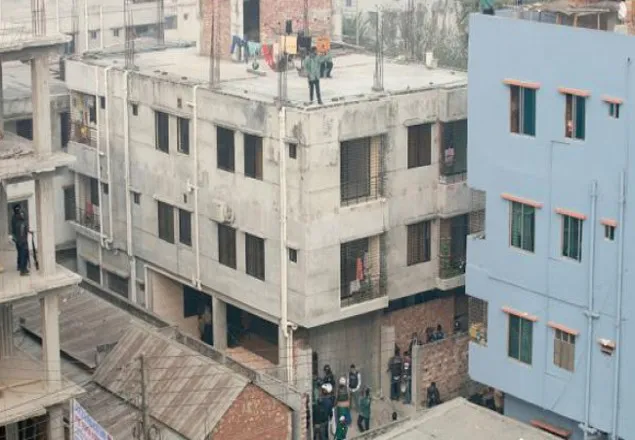 শ্বাসরুদ্ধকর ১৭ ঘণ্টার অভিযান