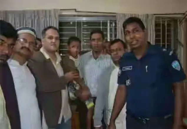 ফেইসবুকের কল্যাণে ঘরে ফিরল শিশুটি