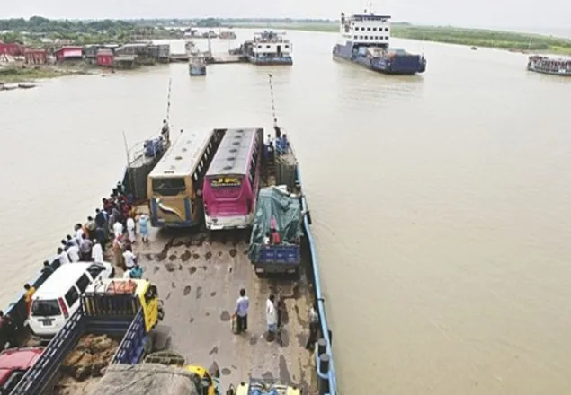 শিমুলিয়া-কাওড়াকান্দিতে ৭ ঘণ্টা পর ফেরি চলাচল স্বাভাবিক