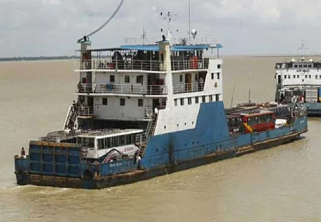 পাটুরিয়া-দৌলতদিয়া নৌরুটে ফেরি চলাচল স্বাভাবিক