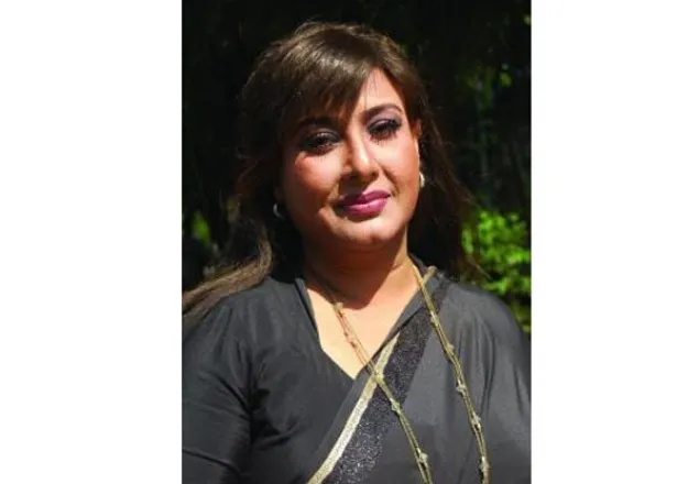 নতুন বছরে সুচরিতার 'নকল স্বামী'