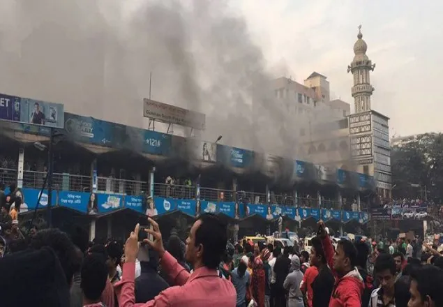 গুলশানের ডিসিসি মার্কেটে আগুন ইচ্ছাকৃত: ব্যবসায়ীরা