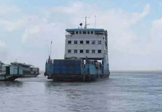 ছয় ঘণ্টা পর শিমুলিয়া রুটে নৌ চলাচল শুরু    