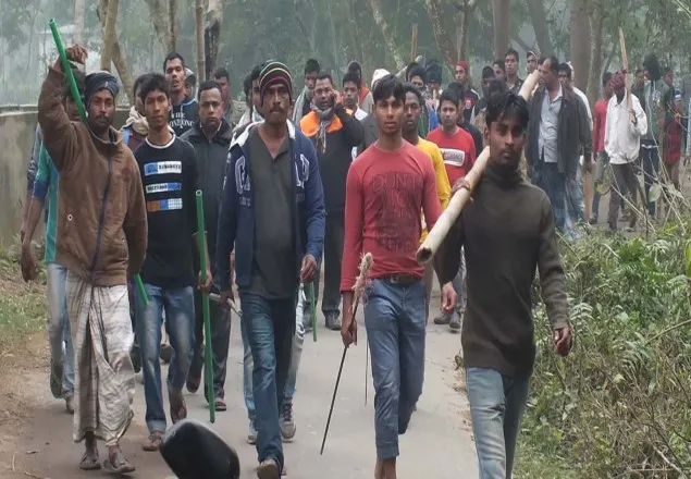 দেবিদ্বারে আ’লীগ’র দু’গ্রুপে ব্যাপক সংঘর্ষ, ভাংচুর