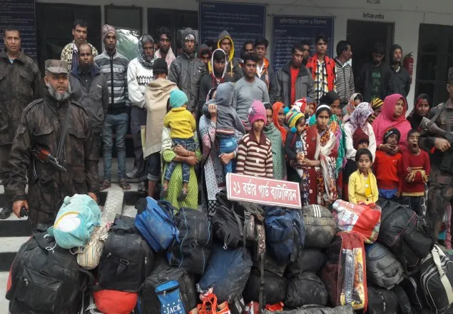 বেনাপোলে শিশুসহ ৮৫ নারী পুরুষ আটক করেছে বিজিবি