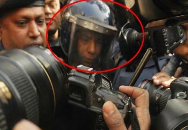 নির্বিকার নূর হোসেন সান্ত্বনা দিলেন অন্যদের