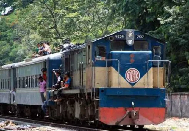 দেশে এসেই প্রবাসী যুবক খুন, মালামাল লুট 