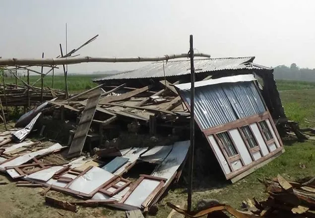 শরীয়তপুরে আ’লীগের তাণ্ডব: ‘খুনের বদলা নারী ধর্ষণ-লুটপাট’