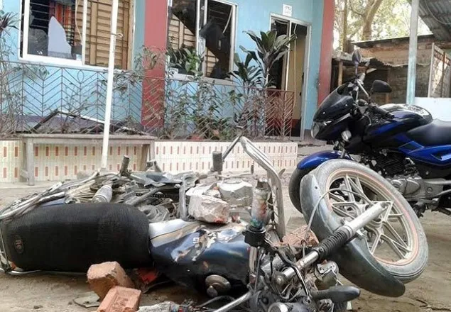 ময়মনসিংহে মহিলা কলেজে সন্ত্রাসীদের হামলা-ভাংচুর 