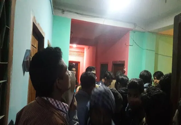 বেনাপোলে হোটেল কক্ষ থেকে যুবকের ঝুলন্ত লাশ উদ্ধার