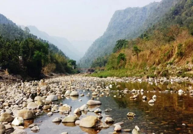 সিলেটে টিলা ধসে প্রাণ গেল দুই শ্রমিকের