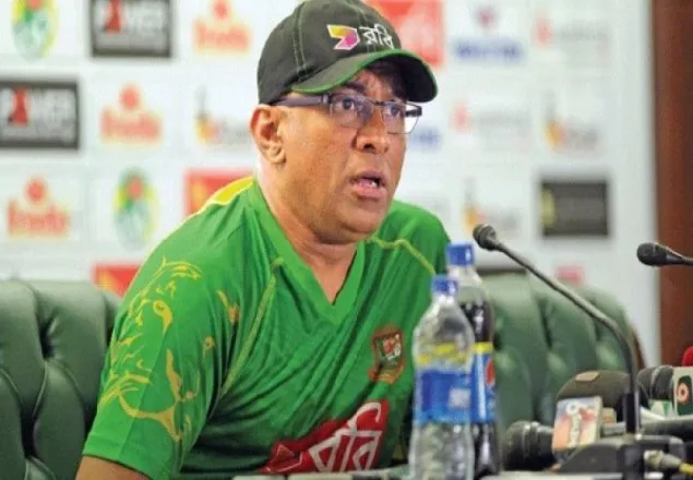 হাথুরুসিংহে দলের পারফরম্যান্সে সন্তুষ্ট