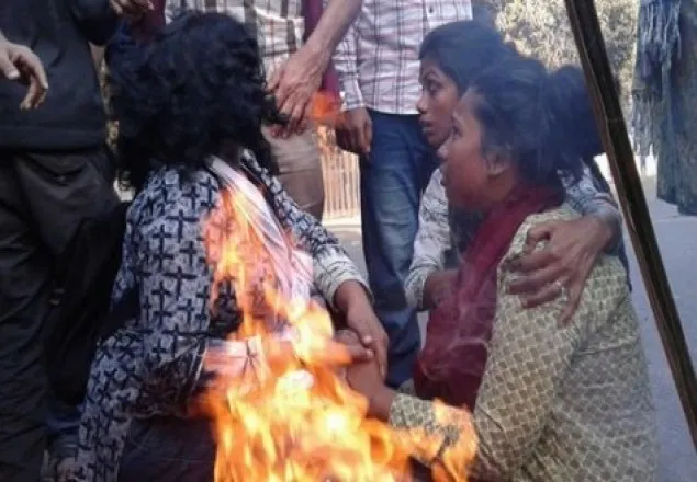 হরতালে লাকী আক্তারসহ ৭ জন আহত 