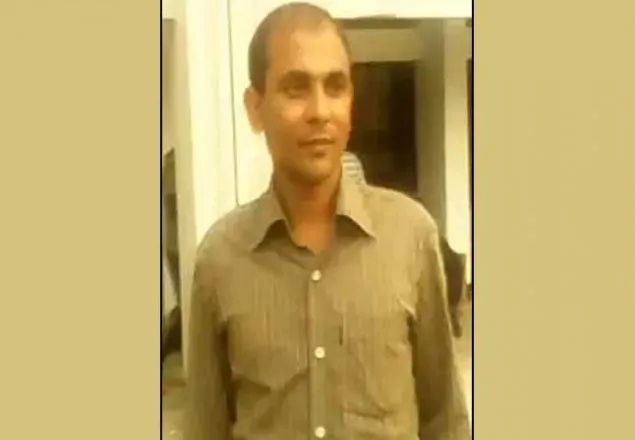 সাংবাদিক পেটানো এএসআই এরশাদ নিজেই অফিসার, নিজেই বস!