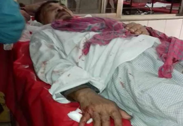 চন্দ্রগঞ্জে ব্যাংক কর্মকর্তাকে কুপিয়ে জখম