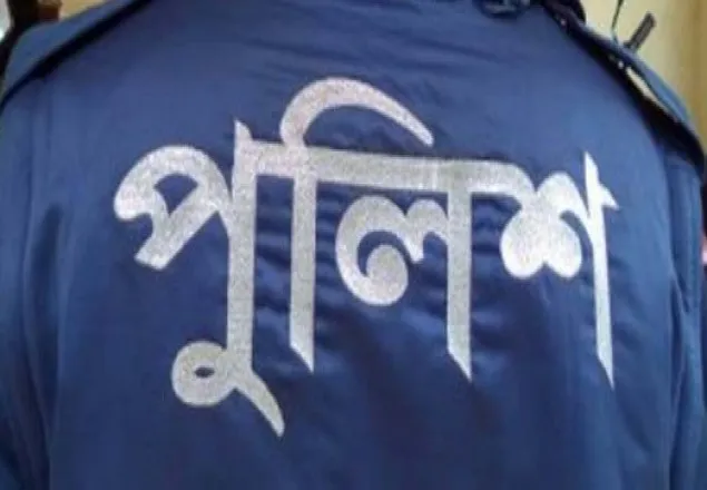 কক্সবাজারে বাস-মাইক্রোবাসের সংঘর্ষে পুলিশ নিহত 