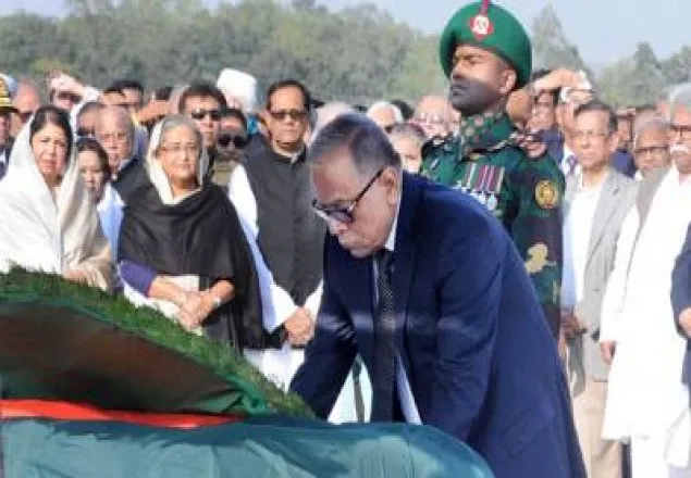 সংসদ চত্বরে সুরঞ্জিতকে শেষ শ্রদ্ধা