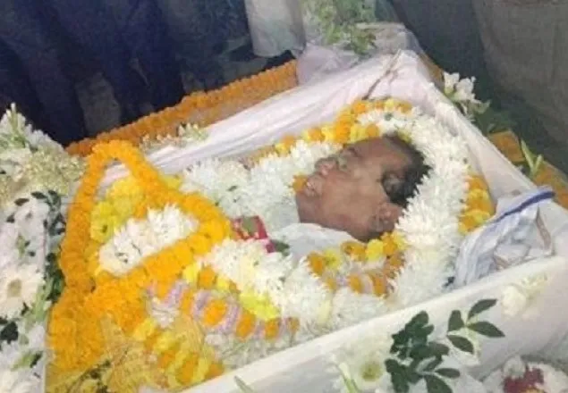 শ্রদ্ধা নিবেদনের জন্য সিলেটে সুরঞ্জিতের মরদেহ  