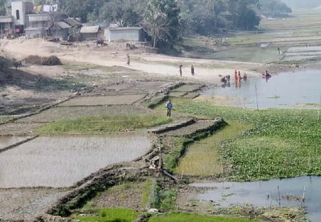 ঝিনাইদহে খননের অভাবে ১২ টি নদী এখন মরা খাল ! 