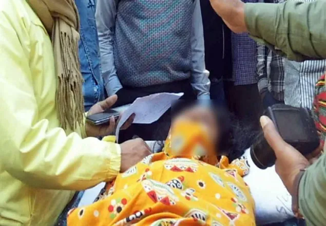 প্রেম প্রস্তাব প্রত্যাখ্যান করায় প্রতিবন্ধী কিশোরীকে কোপাল যুবক