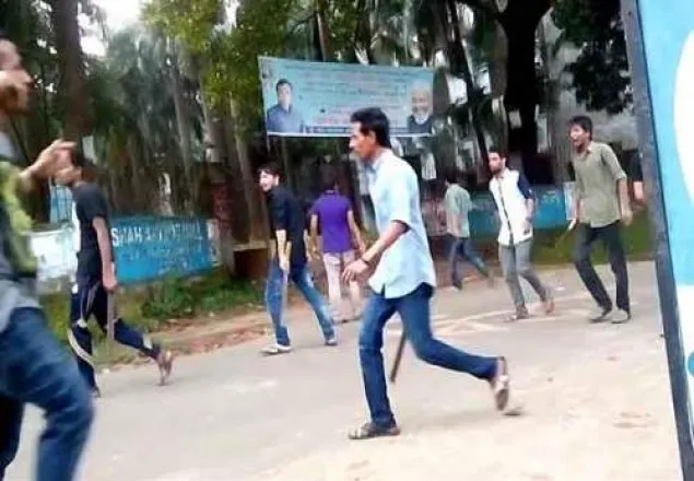 চবিতে ছাত্রলীগের দুই গ্রুপের সংঘর্ষ, আহত ৮