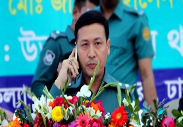 স্কুল ফাঁকি দিয়ে ইউনিফর্ম পরে ঘুরলে ধরবে পুলিশ