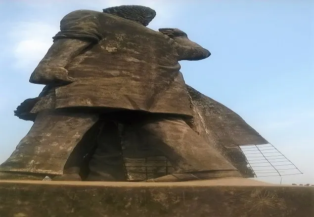 ২৬ বছরেও সংস্কারের ছোঁয়া পায়নি জাবির ‘অমর একুশে’ ভাস্কর্য!