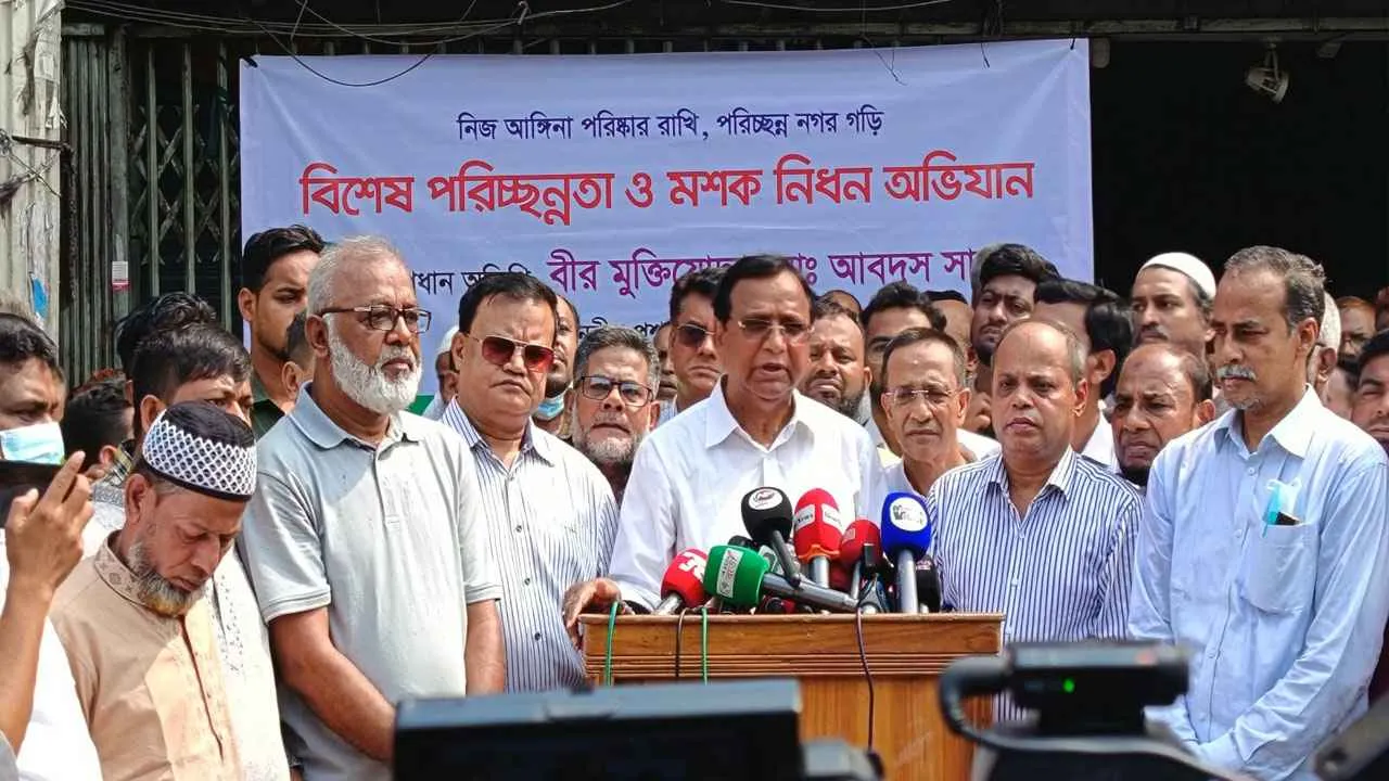 নিষেধাজ্ঞা অমান্য করলে হকারদের গ্রেপ্তার করা হবে : ডিএসসিসি প্রশাসক