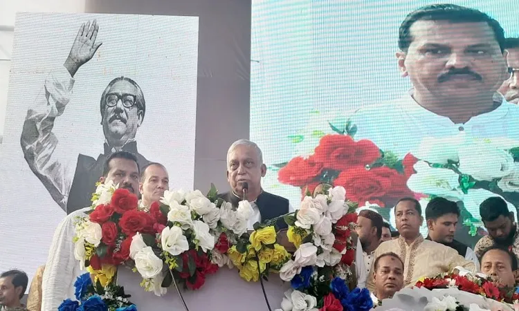 ২০১৪ সালের মতো আগুন সন্ত্রাসে নেমেছে বিএনপি: স্বরাষ্ট্রমন্ত্রী