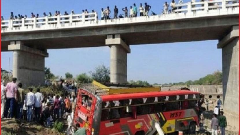 ভারত নিয়ন্ত্রিত কাশ্মীরে বাস খাদে পড়ে নিহত ৮