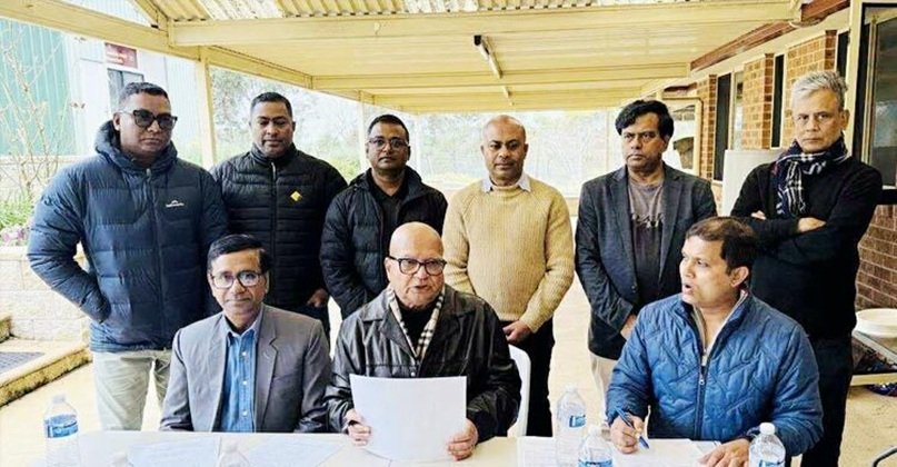 জগন্নাথ হল অ্যালামনাই অস্ট্রেলিয়ার সভাপতি নিকেশ সম্পাদক কমল