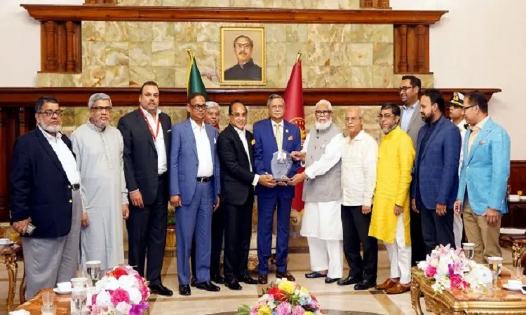 নৈরাজ্যের বিরুদ্ধে সচেতনতা গড়ে তুলতে গণমাধ্যমের প্রতি রাষ্ট্রপতির আহ্বান