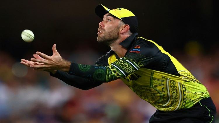 Freak accident rules Maxwell out of England series