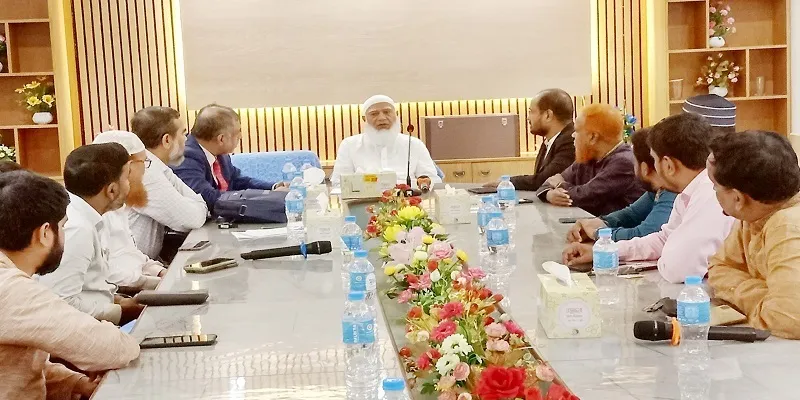 দেশে ফিরেছেন ব্যারিস্টার আবু বকর মোল্লা, জামায়াত নেতাদের শুভেচ্ছা
