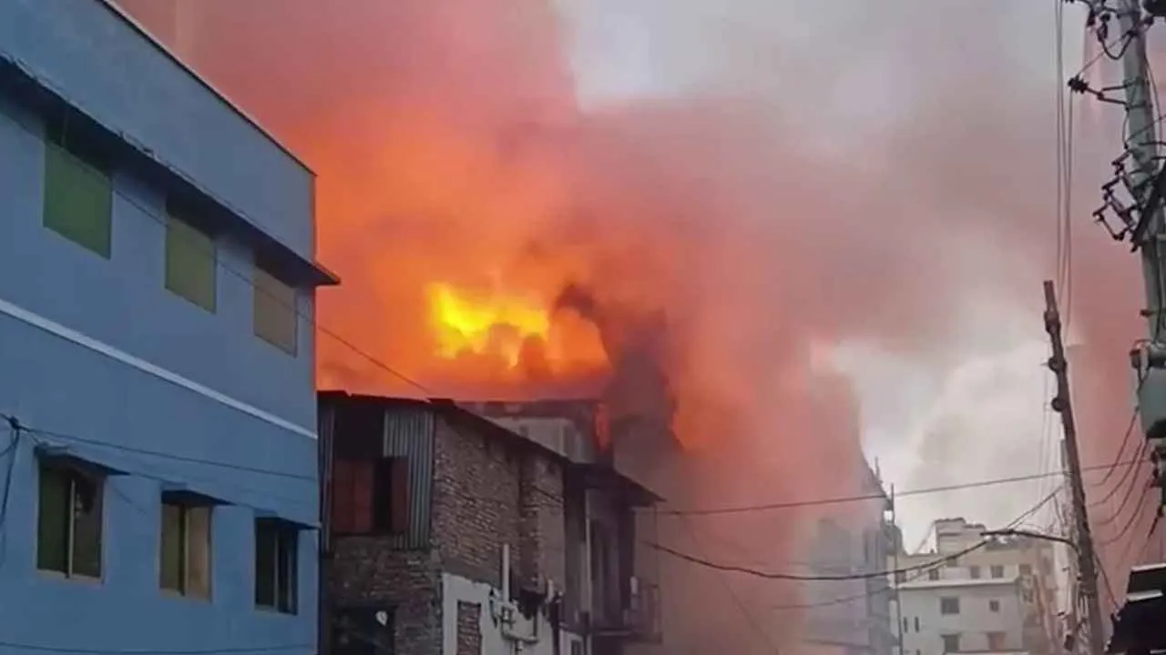 মিরপুরে ১৬ শ্রমিকের মৃত্যুর সম্ভাব্য কারণ জানাল বোম্ব ডিসপোজাল টিম